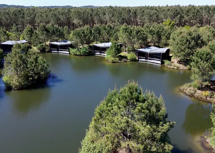 Les Echasses Golf & Surf Eco Lodge
